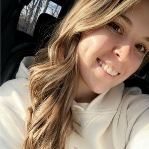 Meet your Posher, Kelly